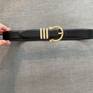 Vintage Salvatore Ferragamo Black Leather Belt!